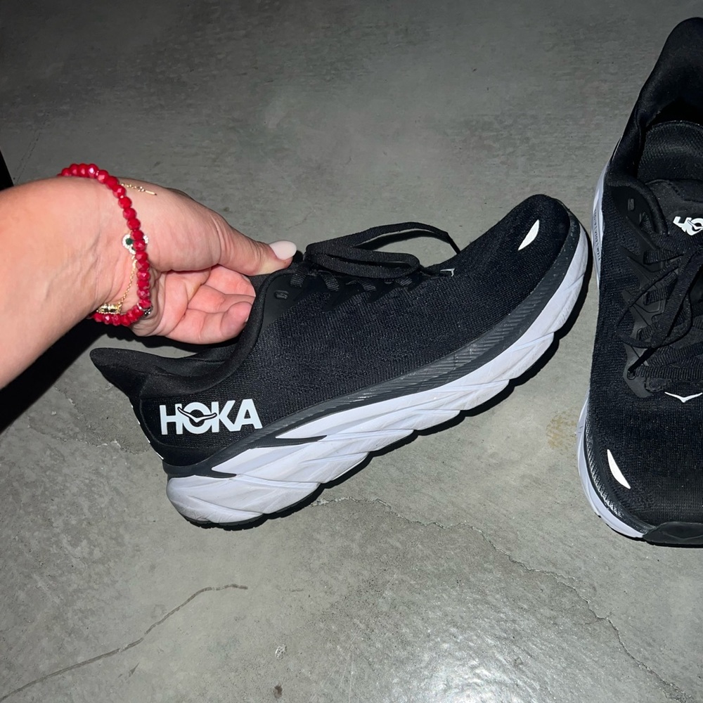 HOKA Clifton 8